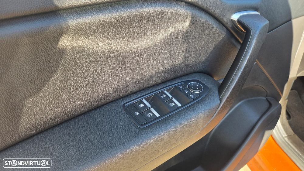 Renault Captur Mild Hybrid 140 EDC EVOLUTION - 29