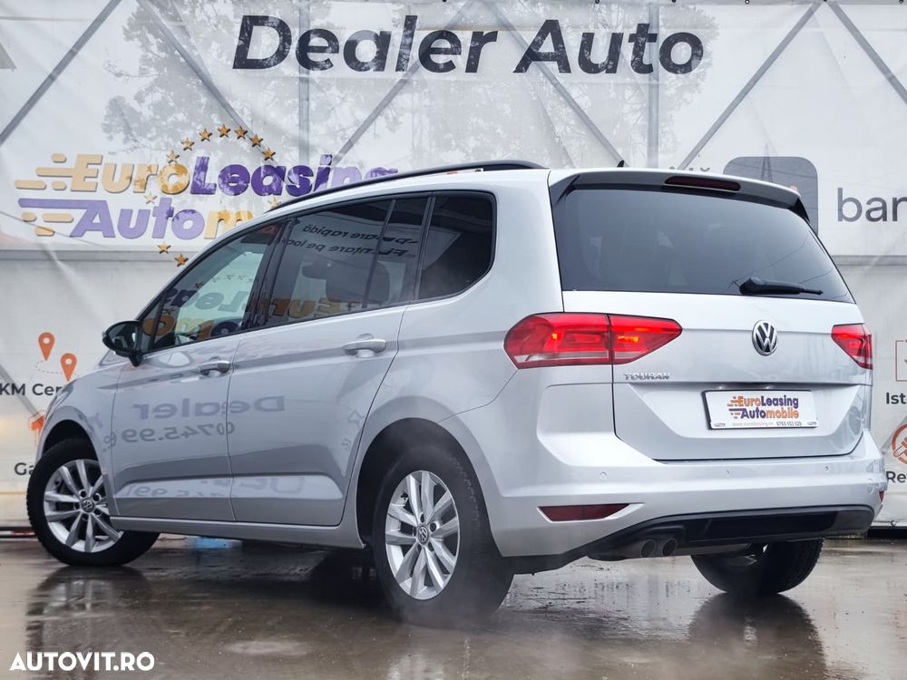 Volkswagen Touran 2.0 TDI DSG Comfortline - 6