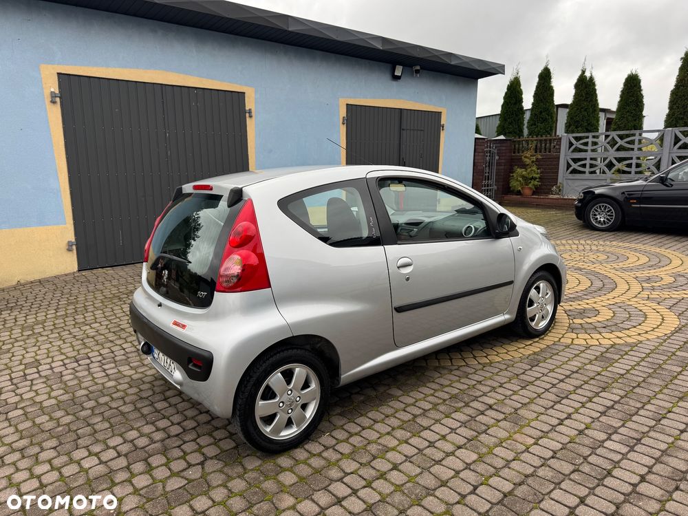 Peugeot 107 1.0 Urban Move - 10