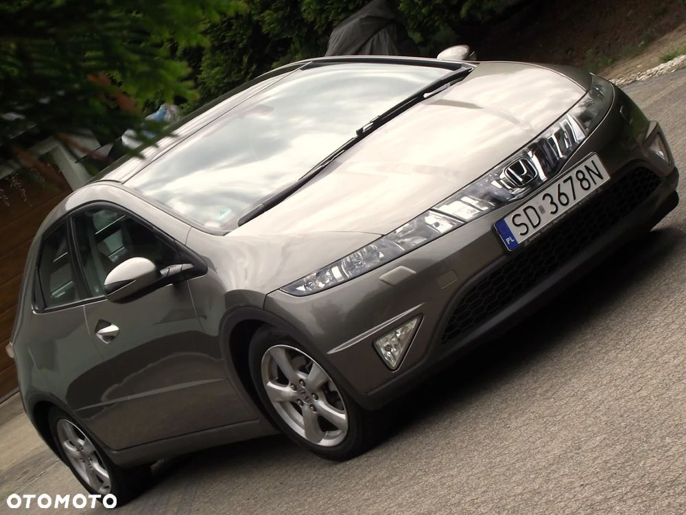 Honda Civic 1.8 Executive - 37