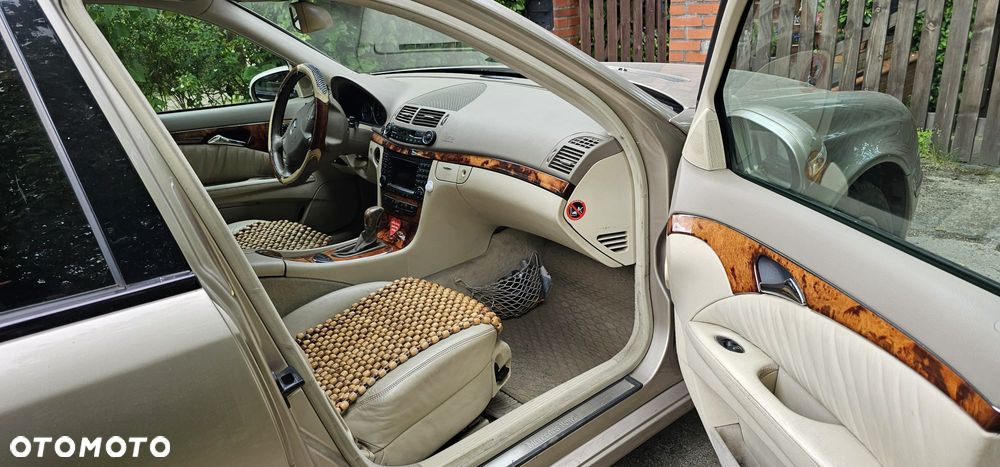 Mercedes-Benz Klasa E 350 7G-TRONIC Elegance - 7