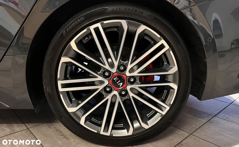 Kia ProCeed 1.6 T-GDI GT DCT - 8