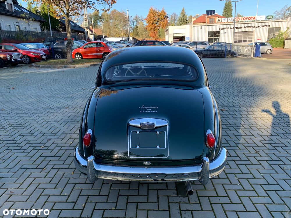Jaguar MK II - 7