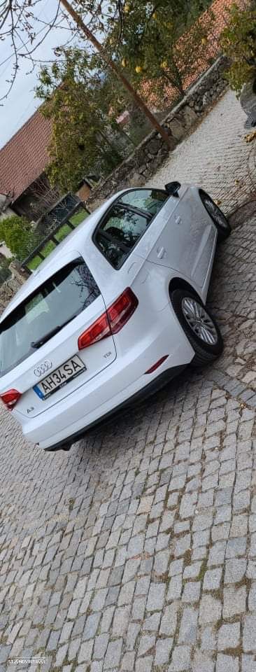Audi A3 Sportback 1.6 TDI (clean diesel) S tronic Ambiente - 10