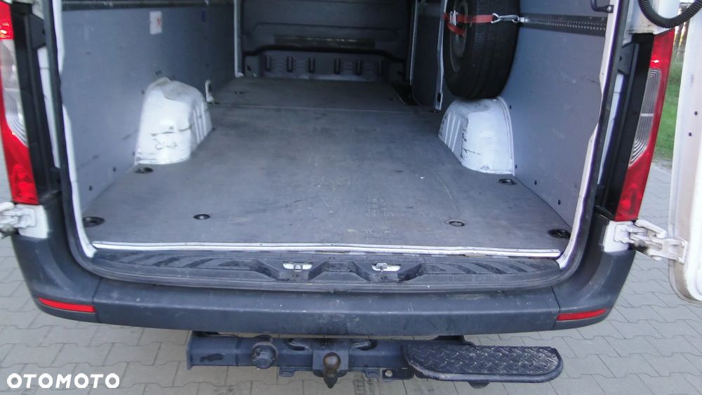 Mercedes-Benz SPRINTER - 12