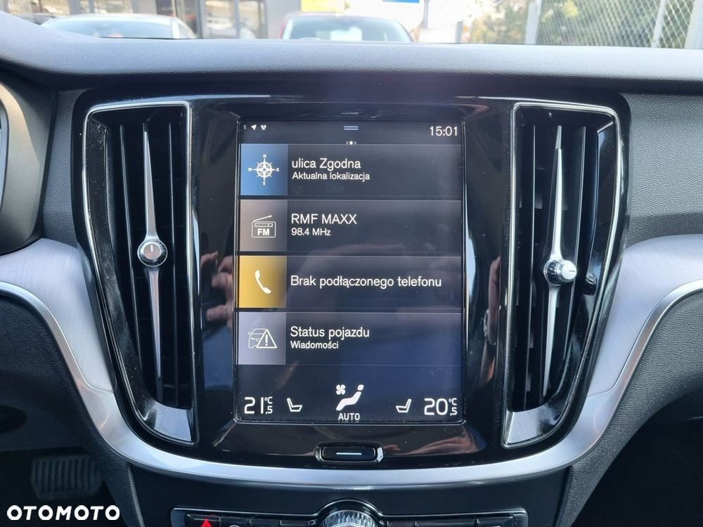 Volvo V60 D4 Momentum - 20