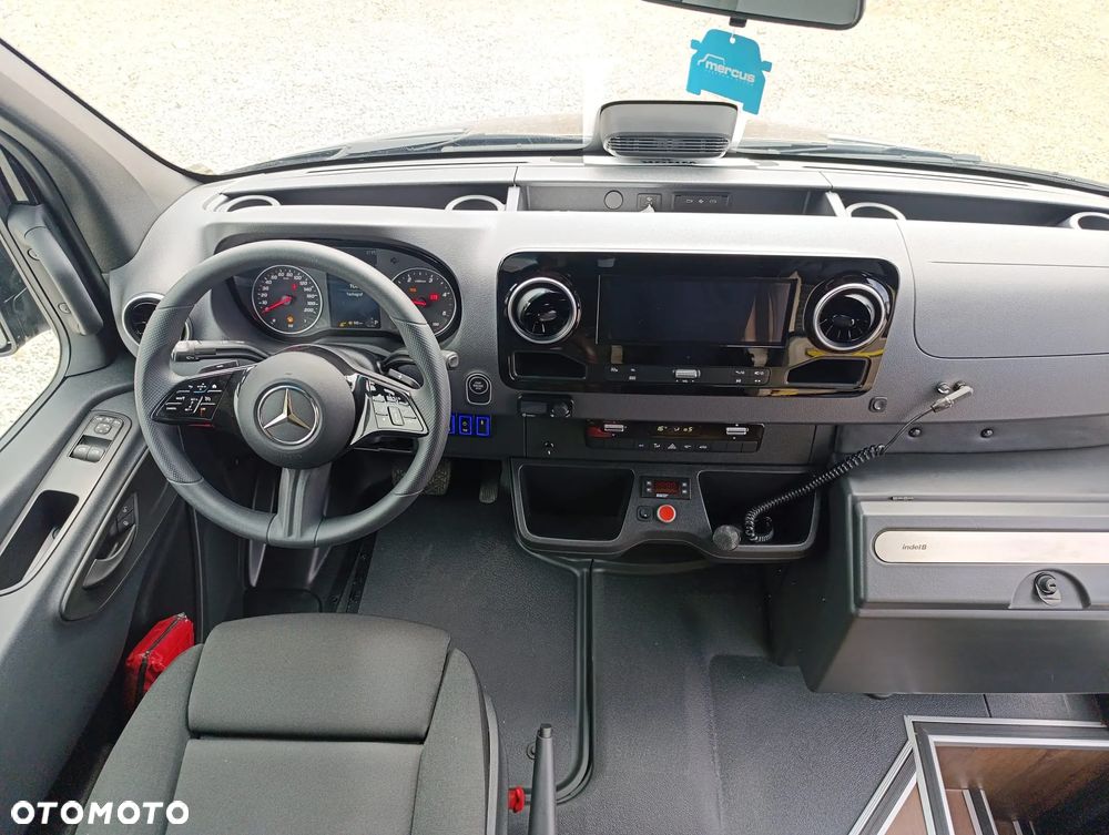 Mercedes-Benz Sprinter 519 - 11