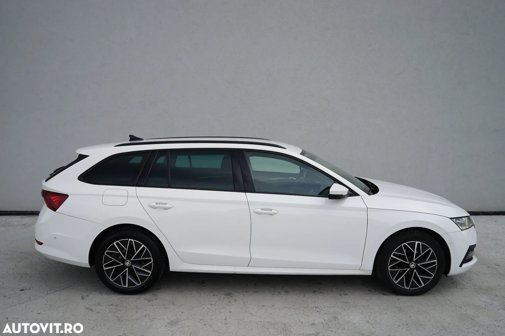 Skoda Octavia Combi Diesel 2.0 TDI DSG Style - 7