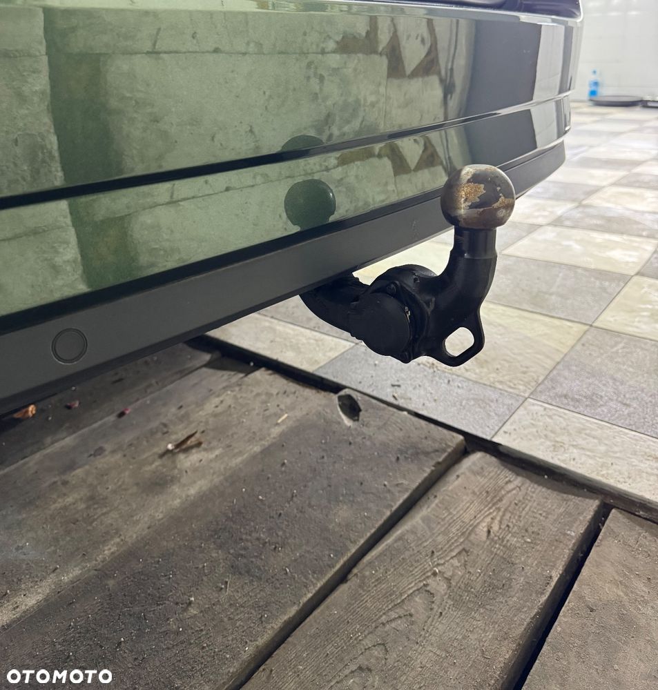 Skoda Superb Combi 2.0 TDI DSG Ambition - 8