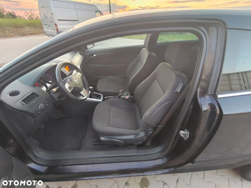 Opel Astra GTC 1.6 Edition - 23