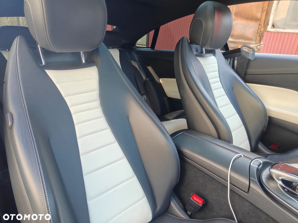 Mercedes-Benz Klasa E 400 4Matic 9G-TRONIC AMG Line - 19