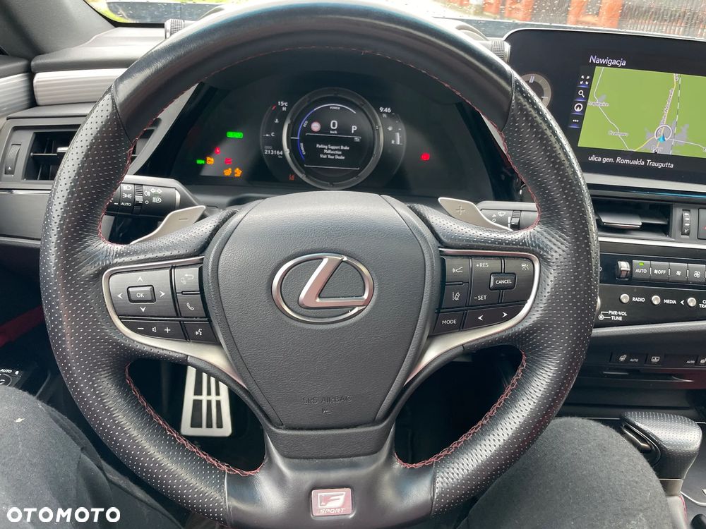 Lexus ES 300h F Sport - 25