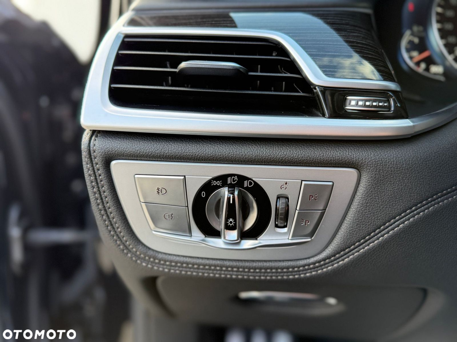 BMW Seria 7 - 11