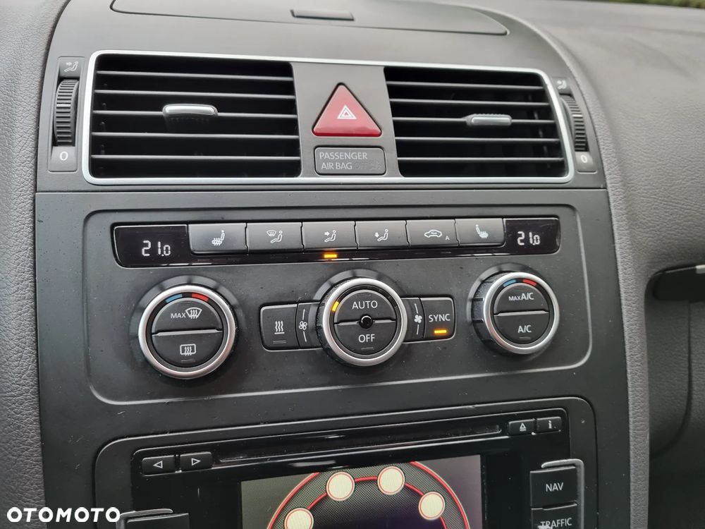 Volkswagen Touran 2.0 TDI DPF Highline DSG - 13