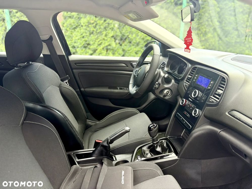 Renault Megane ENERGY TCe 100 LIFE - 9