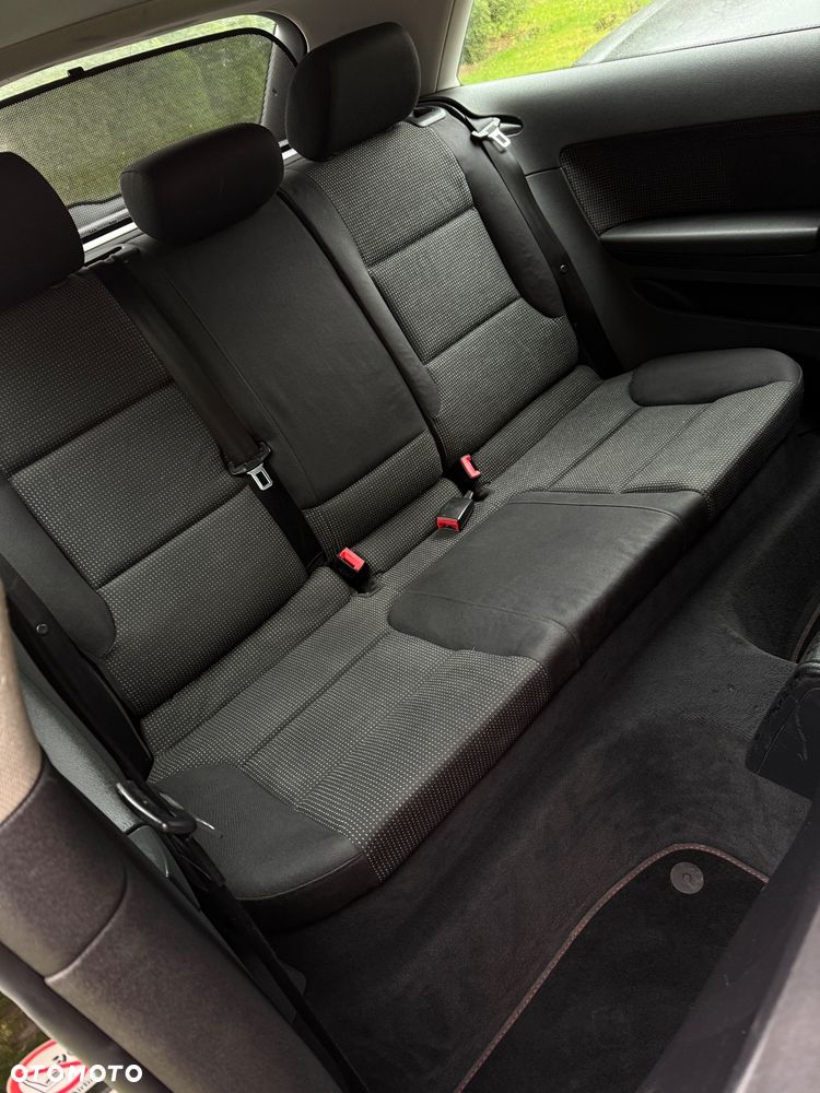 Audi A3 3-drzwiowe 1.6 Attraction - 9