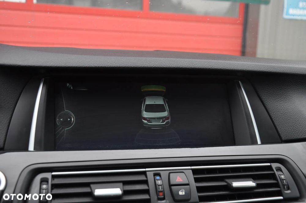 BMW Seria 5 520d Blue Performance - 39