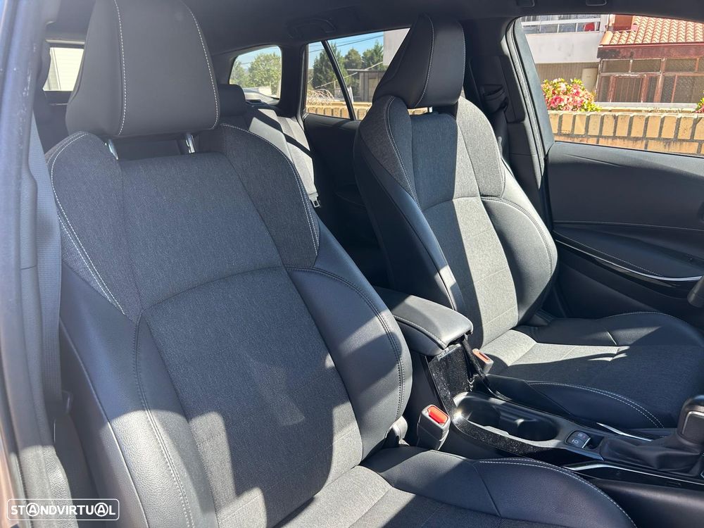 Toyota Corolla Touring Sports 1.8 Hybrid Comfort+P.Sport - 19