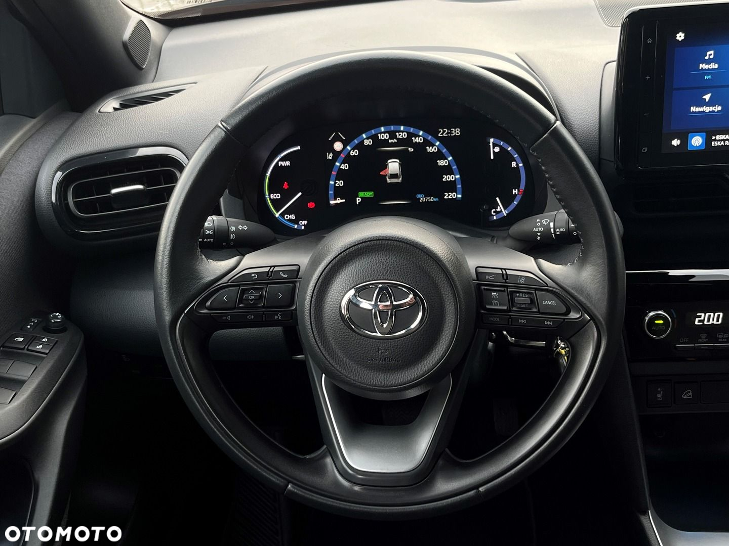 Toyota Yaris Cross - 12
