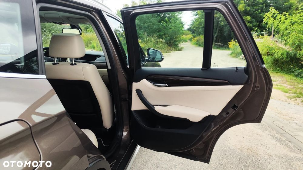 BMW X1 xDrive20d xLine - 32