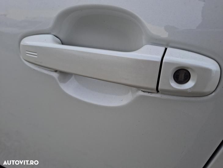 Toyota C-HR 1.8 HSD 122 CP 4x2 CVT C-ult Style bi-tone - 29