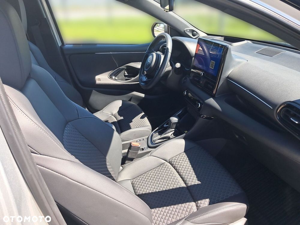 Toyota Yaris Hybrid 1.5 Executive - 11