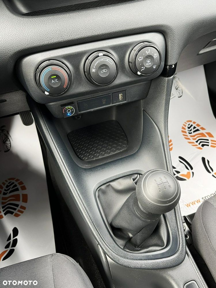 Toyota Yaris - 26