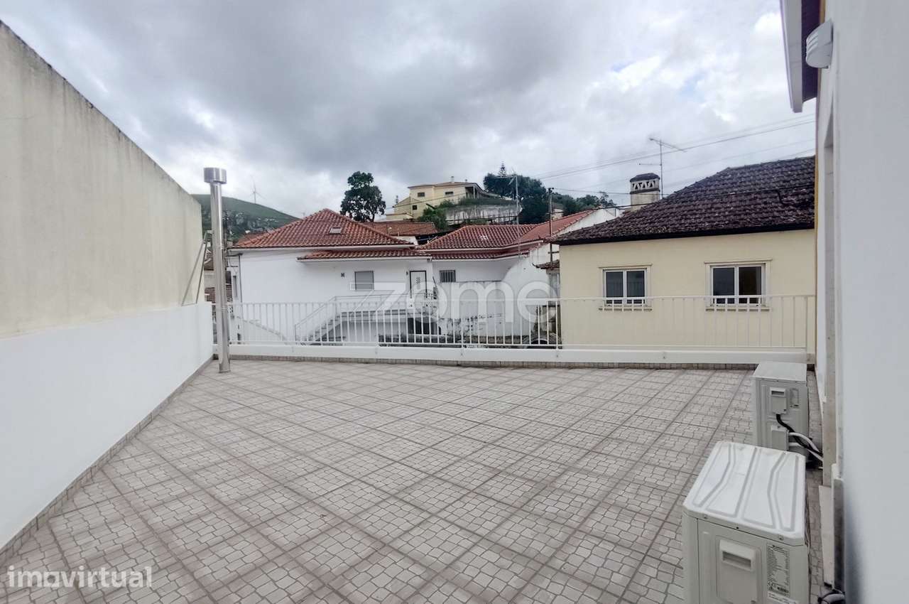 Moradia renovada a 7 minutos da Batalha e 12 min de Leiria - Grande imagem: 4/29