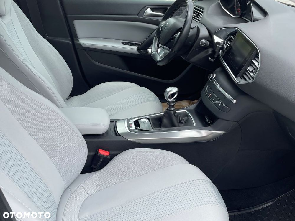 Peugeot 308 1.2 PureTech Active S&S - 8