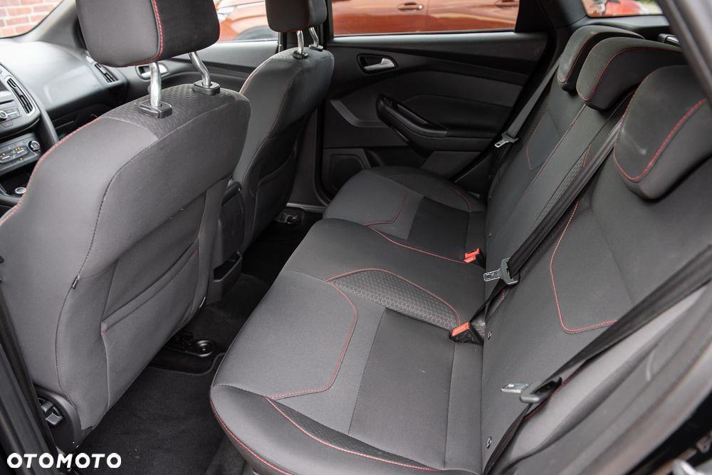 Ford Focus 1.5 EcoBlue Start-Stopp-System ST-LINE X - 26