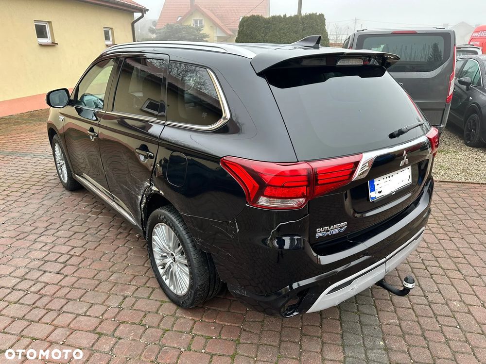 Mitsubishi Outlander 2.4 4WD Diamant - 11
