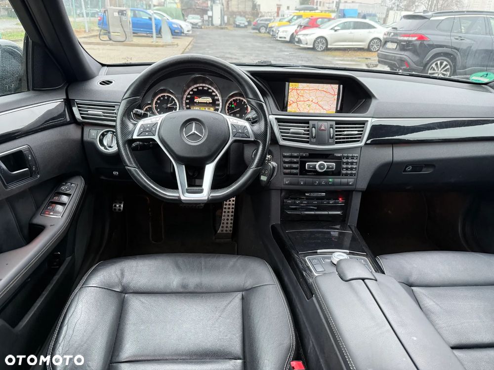 Mercedes-Benz Klasa E 350 4Matic 7G-TRONIC - 19