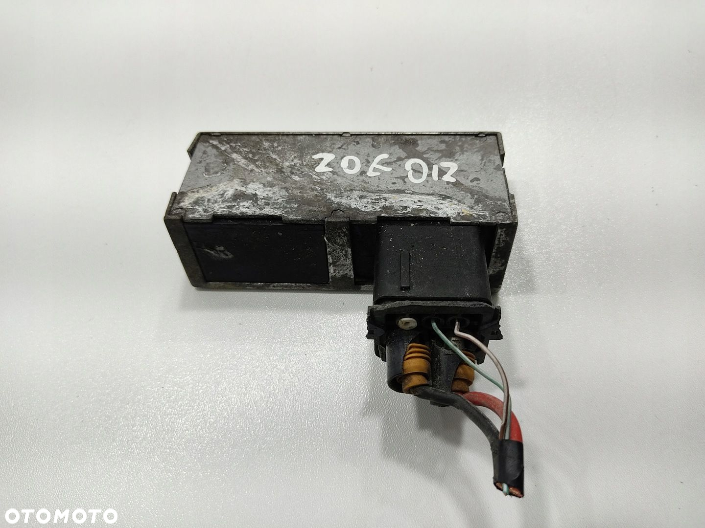 PRZEKAŹNIK ŚWIEC ŻAROWYCH RENAULT ZOE I 296103254R 2013-2019 - 2