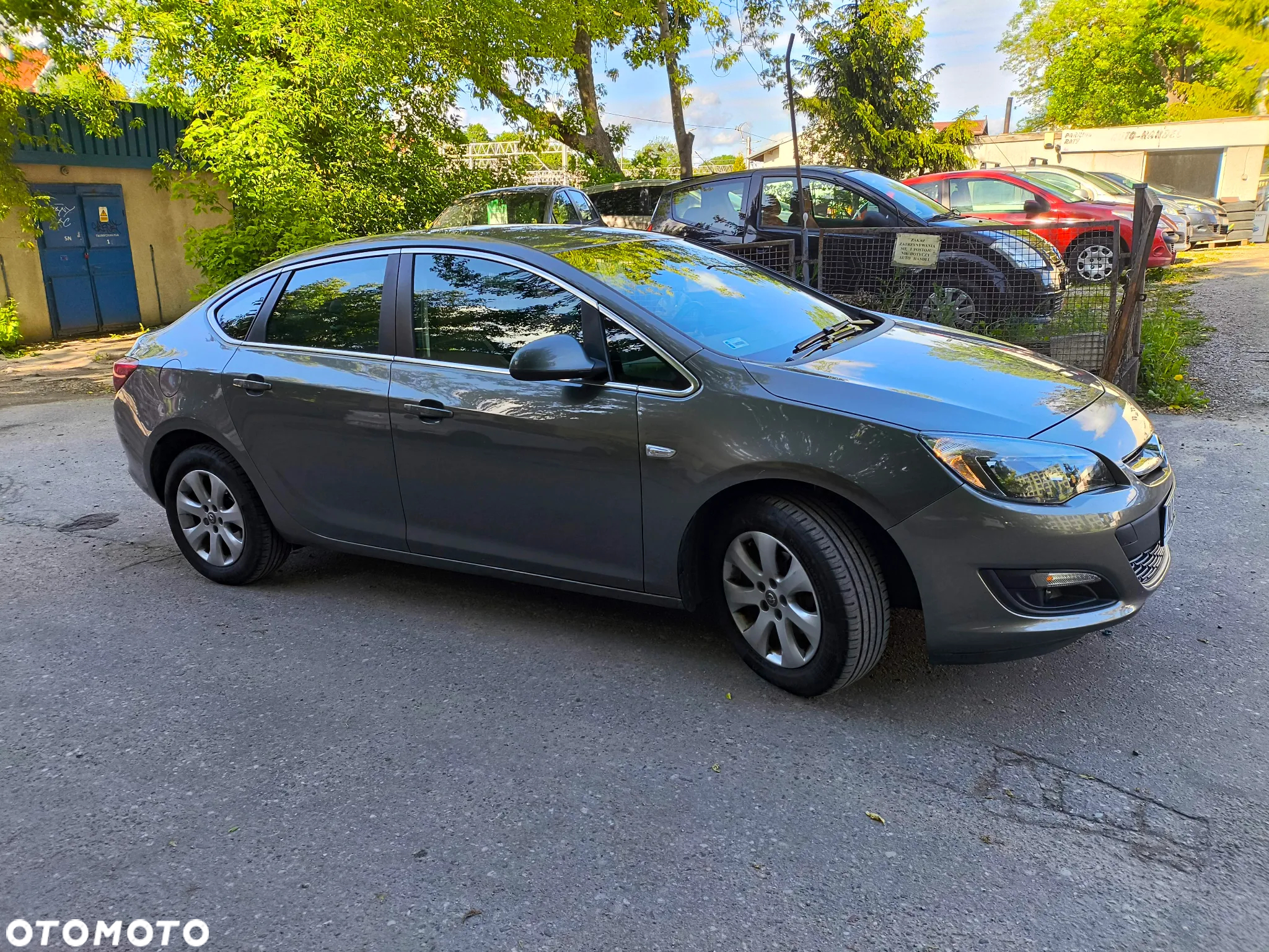 Opel Astra IV 1.4 T Active - 3