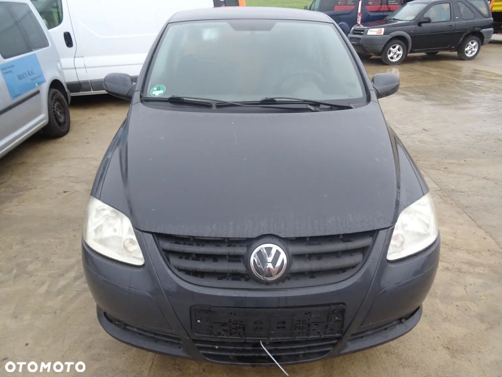 VW Fox Lakier(LI7F) na części maska zderzak błotnik drzwi klapa