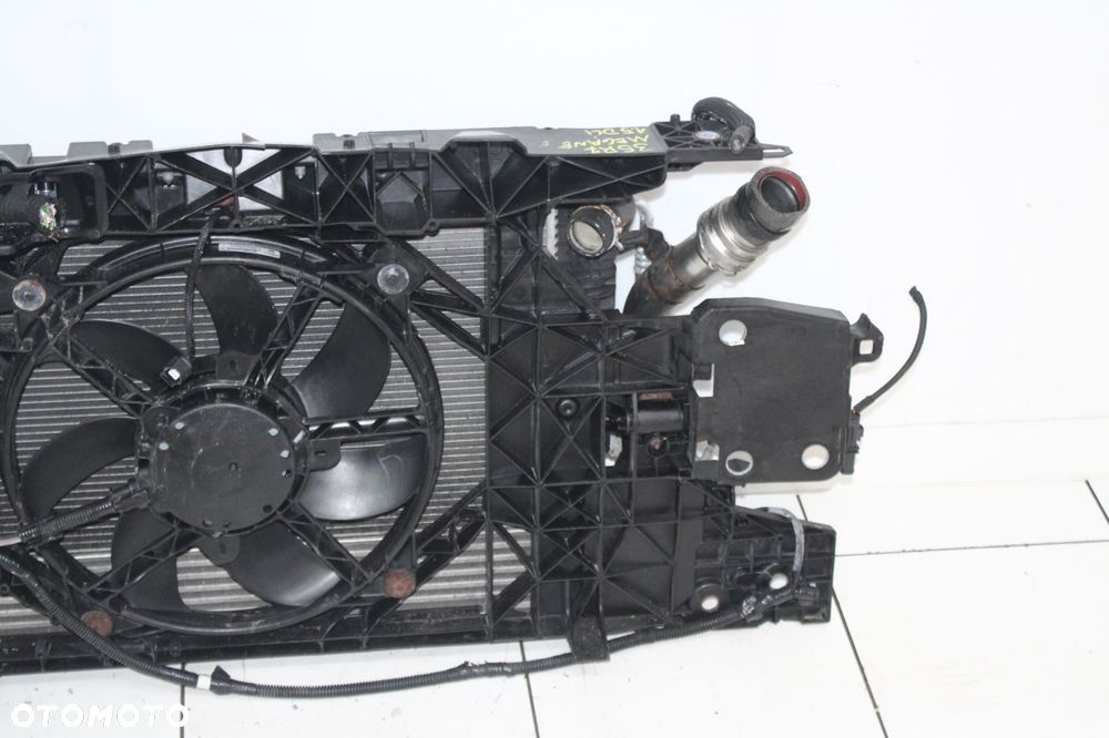 RENAULT MEGANE III 08R- 1.5 DCI  PAS PRZEDNI CHŁODNICE KOMPLET - 10
