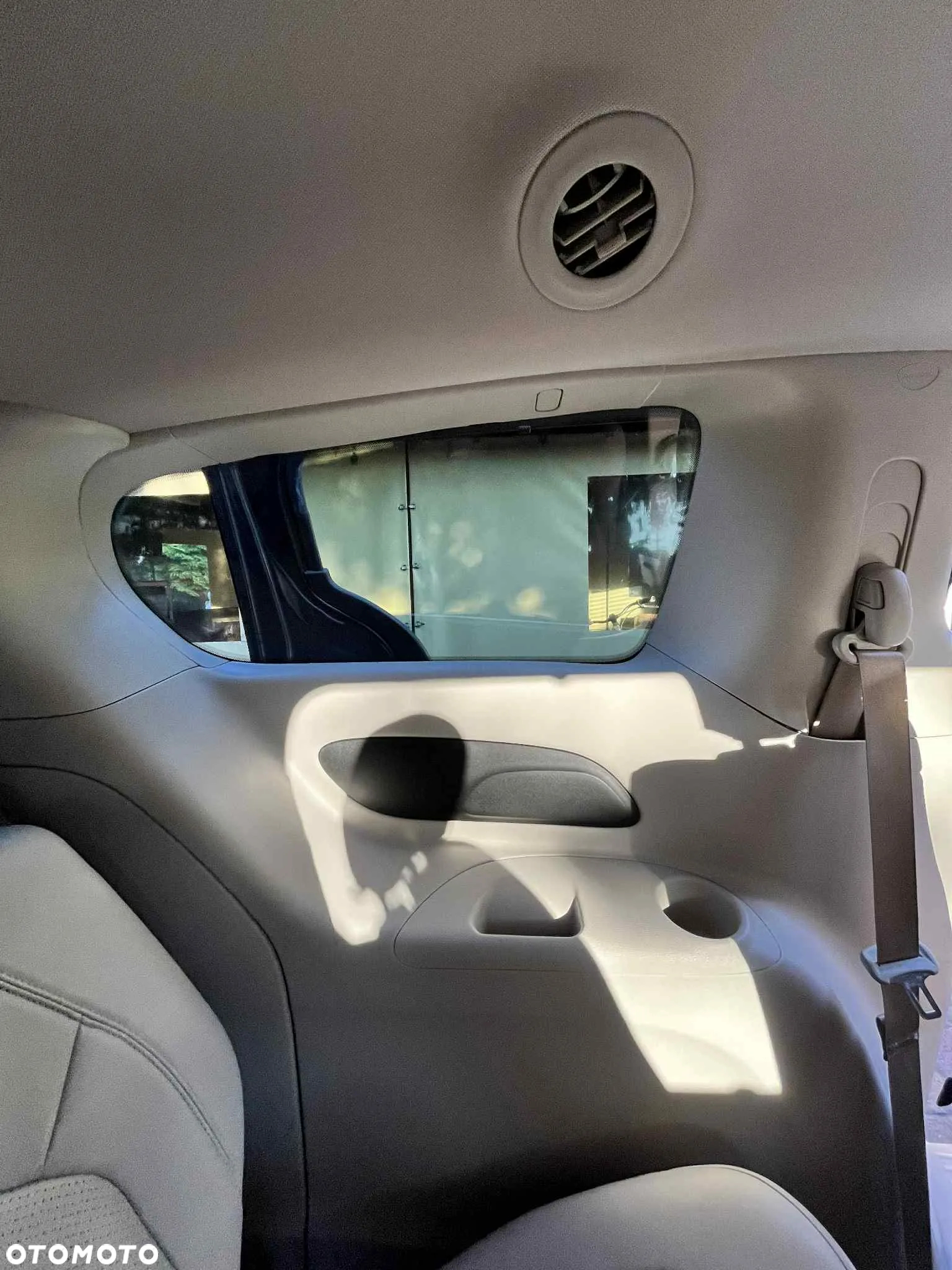 Chrysler Voyager - 18