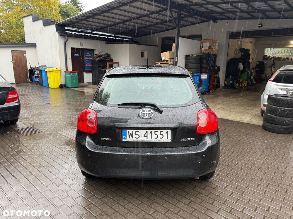 Toyota Auris 1.6 VVT-i Sol - 2