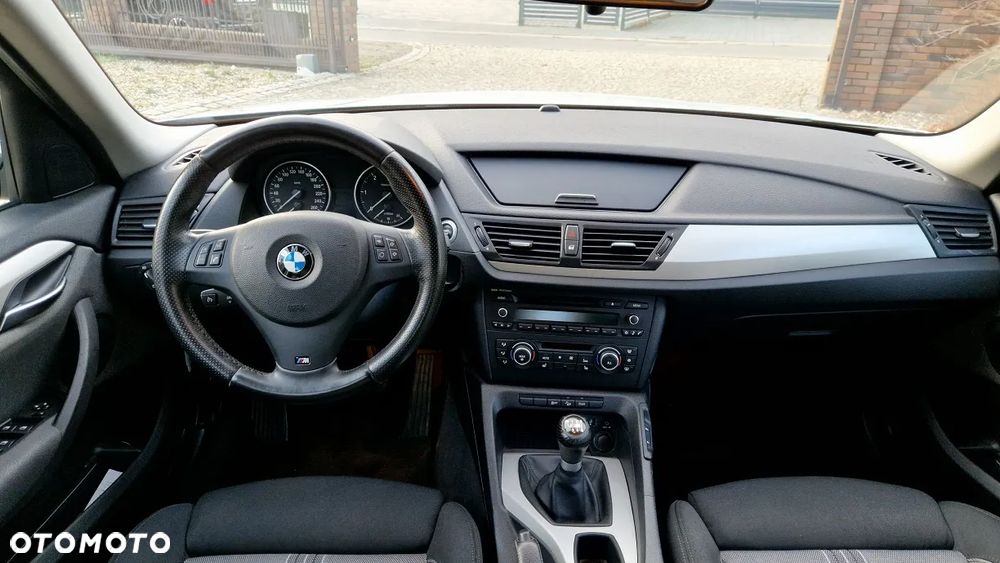 BMW X1 xDrive18d Sport Line - 16