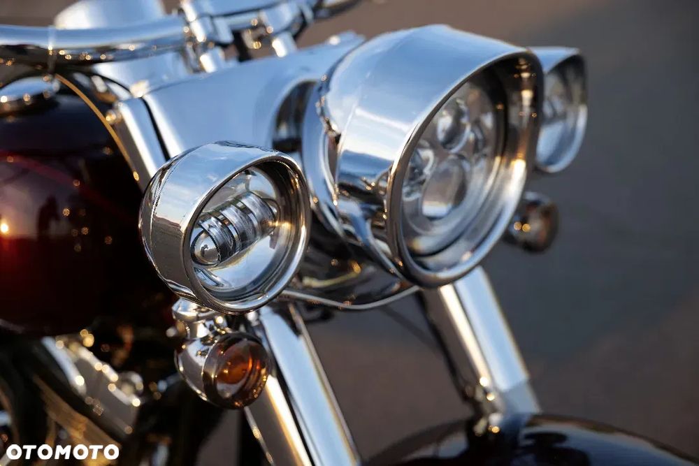 Harley-Davidson Softail Deluxe - 10