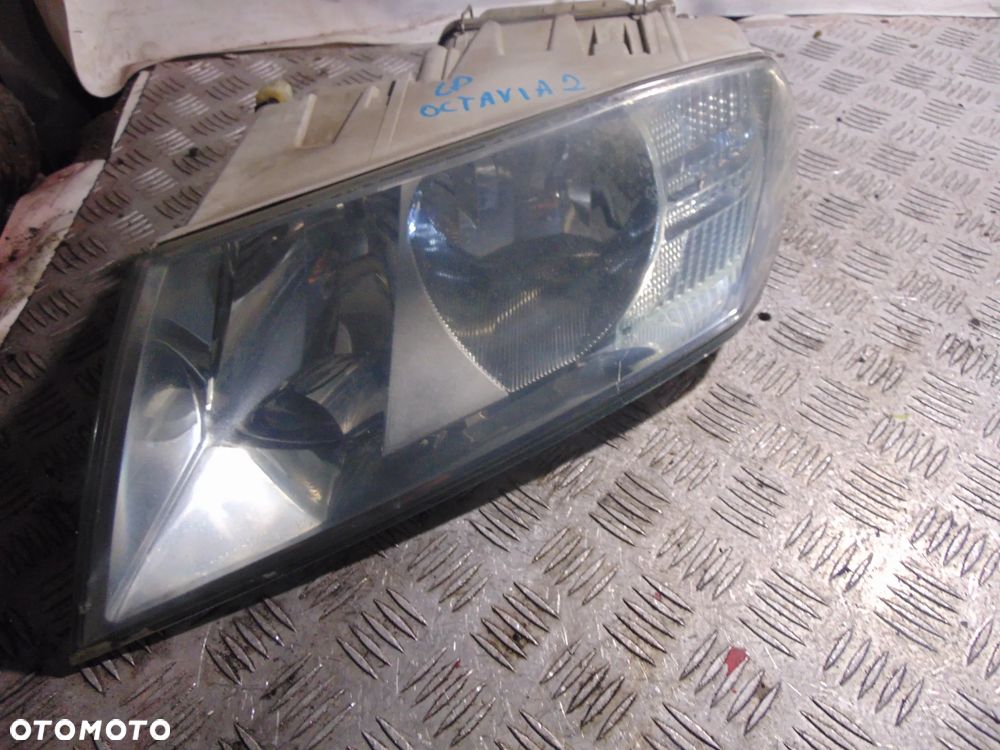 lampa lewy przód skoda octavia 2 Europa - 5