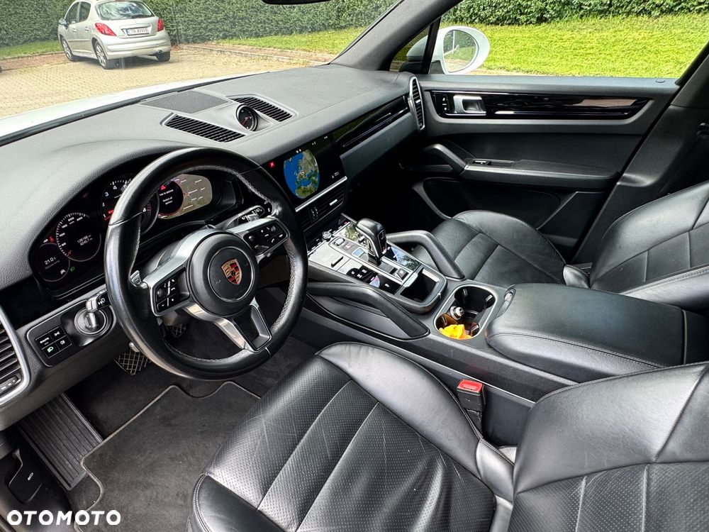 Porsche Cayenne Standard - 22