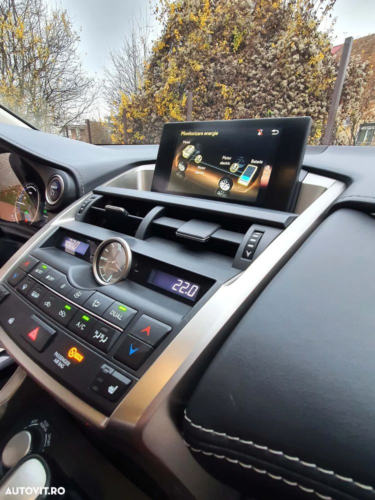 Lexus Seria NX 300h AWD Business Plus - 29