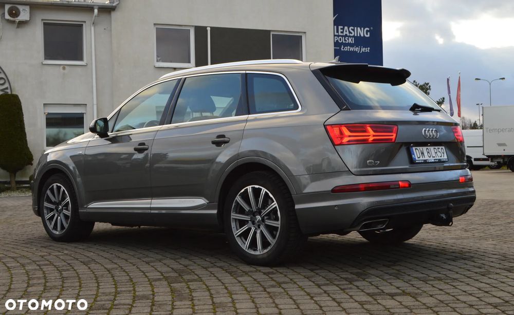Audi Q7 - 7