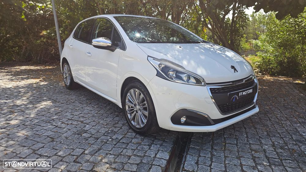 Peugeot 208 1.2 PureTech Allure - 2