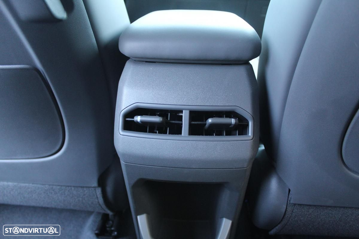 Kia EV3 81,4-kWh FWD Earth - 38