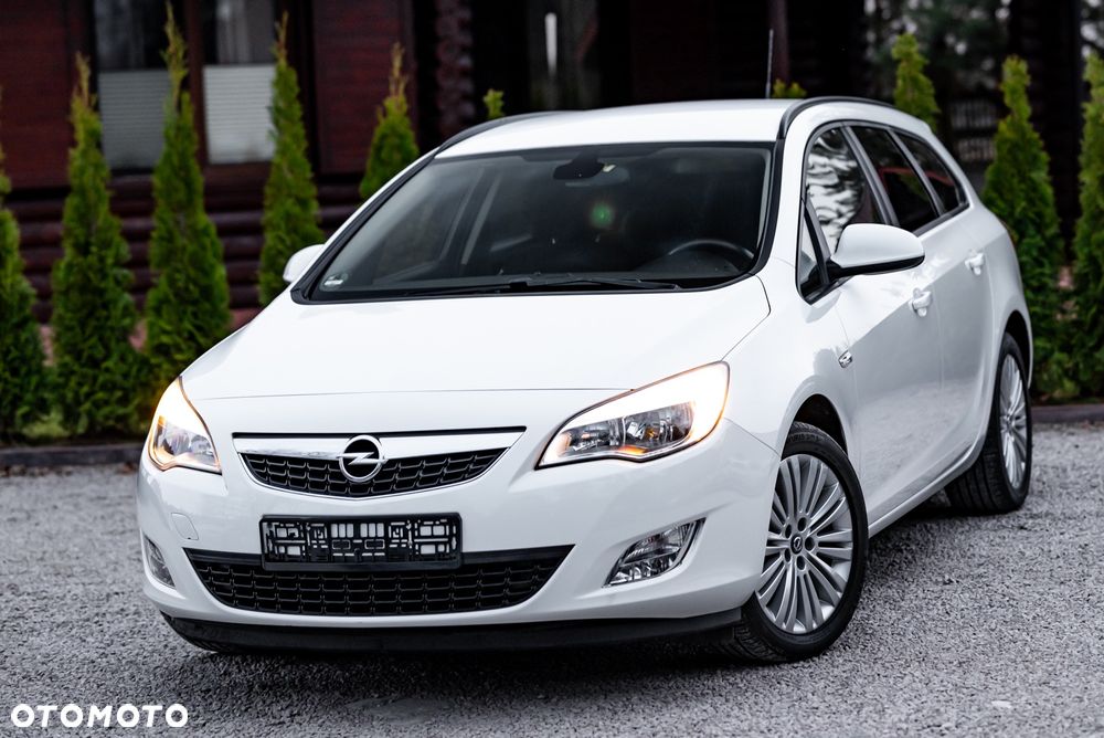 Opel Astra 1.4 Turbo Sport - 1
