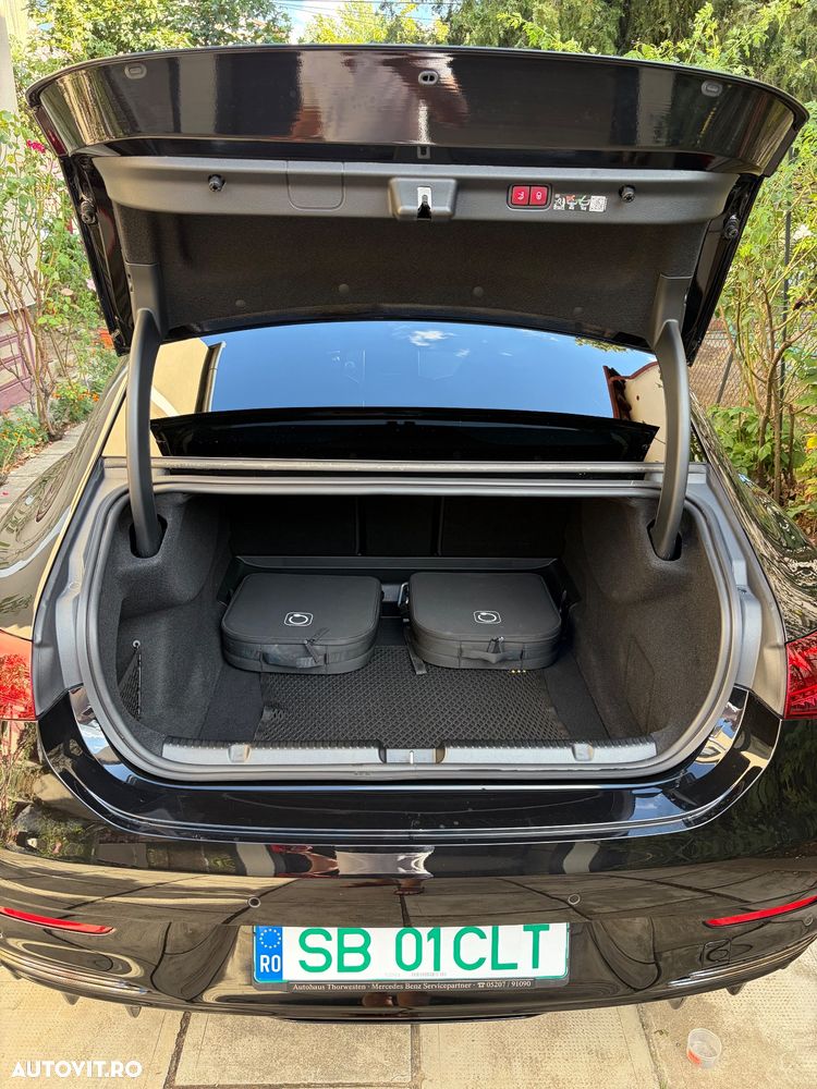Mercedes-Benz EQE 350 4MATIC AMG Line - 27