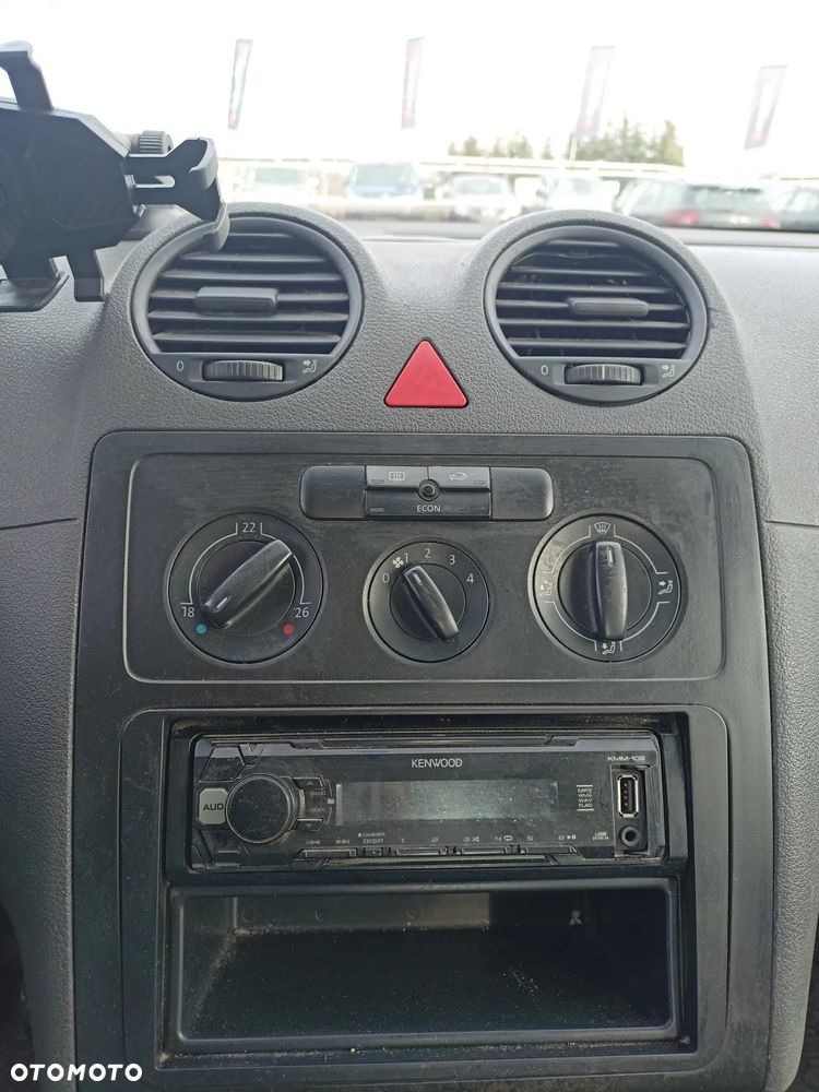 Volkswagen Caddy - 10