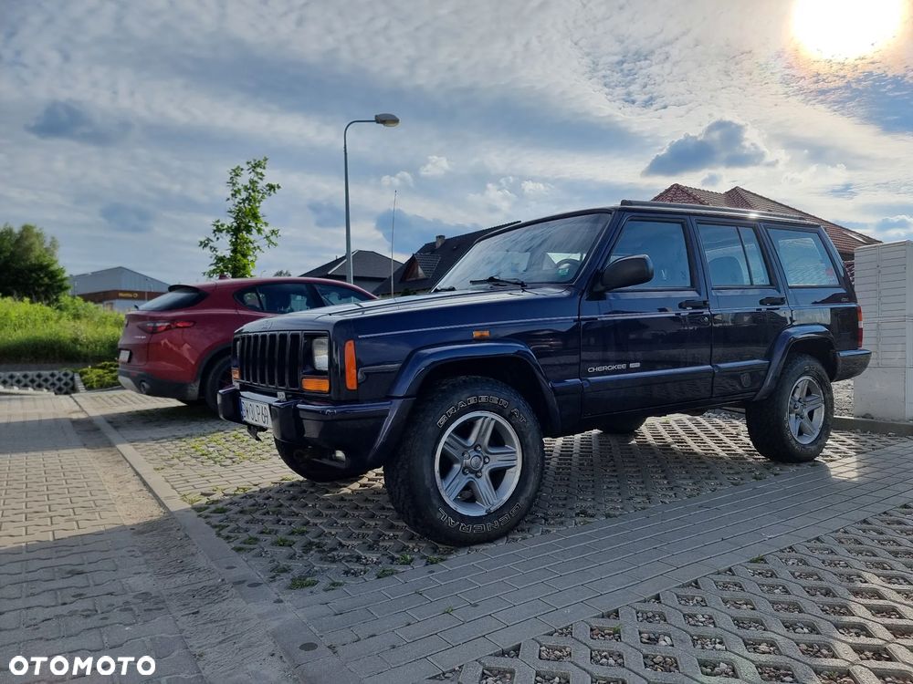 Jeep Cherokee 4.0 Limited - 1